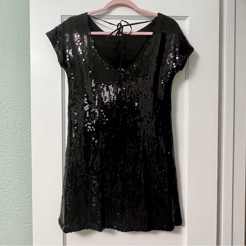 Donna Morgan Black Sequin Shift Dress - Picture 4 of 9
